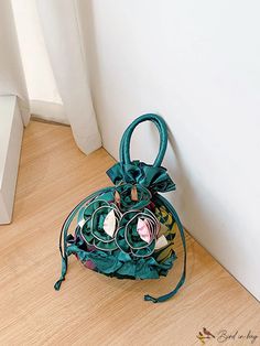 BirdinBag - Embroidered Flower Pattern Womens Bucket Bag - Chic, Compact & Stylish Handbag Green Details, Novelty Bags, Bag Bag, Embroidered Flowers, Flower Pattern, Flower Patterns, Bucket Bag, Dark Green, Handbags