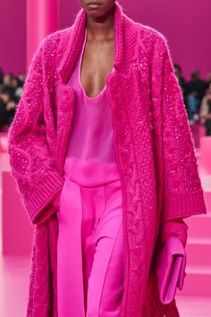 Knit Fashion 2022, Knitting Fashion Design 2022, Ready To Wear 2023 Winter, Fashion Knitwear 2022, Fashion Fall 2022 2023, Fashion Winter 2022 2023, Fuchsia Cardigan Outfit, Vogue Knitting 2022, Couture Fashion 2022