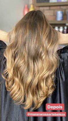 Honey Golden Blonde Hair, Golden Blonde Hair Color, Golden Blonde Hair, Blonde Hair Looks, Hair Color And Cut, Hair Color Balayage, Hair Envy