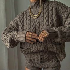 *Listing Is For Both Shorts (Size Medium) And Sweater (Size Small) *Note, Pieces Cannot Be Sold Separately. New With Tags 6771/135 48%Polyester, 46% Acrylic, 6% Wool Sweater Measurements Bust- 42” Total Length- 21” Price Is Firm Mm271 Brown Cable Knit Sweater For Loungewear, Zara Beige Winter Bottoms, Zara Beige Bottoms For Winter, Grey Sweater Outfit, Zara Sweater, Sweater Set, Sweater And Shorts, Classy Outfits, Everyday Outfits