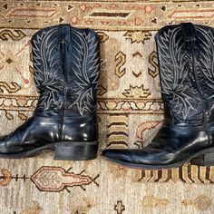 Black Boots In Great Condition With Many Good Years Left! Black Cowboy Boots, Western Cowboy Boots, Western Boots, Cowboy Boots, Black Boots, Cowboy, Men's Shoes, Man Shop, Boots