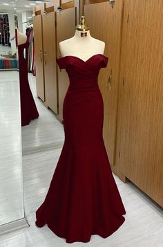 Mermaid Off The Shoulder Prom Dress, Cherry Red Prom Dress, Prom Dresses Dark Red, Prom Dresses Maroon, Spirit Jeans, Vestidos Color Vino, Navy Prom Dress, Train Prom Dresses, فستان زهري