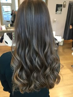 Brown Hair Loose Curls, Curls At The Bottom Of Hair, Wavy Hair Formal, Grad Hair, Loose Curls Hairstyles, Curling Straight Hair, Light Curls, Hair Dyed