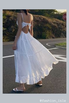 Long White Summer Dress Aesthetic, Flowy Long White Dress, White Maxi Dress Aesthetic, White Sun Dress Long, White Long Casual Dress, Long White Dress Aesthetic, Casual White Dress Long, Long White Dress Casual, White Sundress Aesthetic