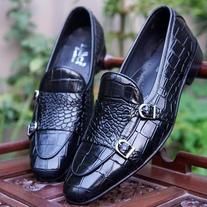 Black Alligator, Alligator Skin, Loafer Slippers, Buckle Shoes, Buffalo Leather, Black Leather Shoes, Skin Texture, Leather Shoes Men, Handmade Shoes