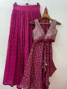 Pink Gold Lehenga choli for women girls Custom made to measure party wear Designer lengha blouse Pink Sequence blouse Flower dupatta 1 Diwali Sleeveless Anarkali Set With Unstitched Blouse, Sleeveless Pink Lehenga For Eid, Pink Sleeveless Lehenga For Eid, Sleeveless Bollywood Choli For Eid, Bollywood Sleeveless Choli For Eid, Semi-stitched Sleeveless Choli For Eid, Festive Sleeveless Bandhani Print Set, Festive Sleeveless Sets With Bandhani Print, Party Pre-draped Saree With Bandhani Print