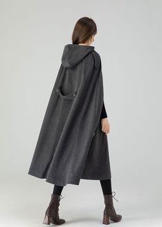 Oversized Gray Cape For Fall, Gray Winter Cape, Gray Winter Cape Outerwear, Gray Cape For Fall Season, Gray Oversized Cape Outerwear, Oversized Gray Cape Outerwear, Mantel Cape, Winter Cape, Wool Cape Coat