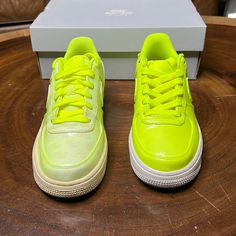 Nike: Air Force 1 Lv8 Uv (Gs) Size 5y Color: Volt / Volt-White-White Ao2286700 **** Right Shoe Damaged As Shown.. Sole Discolored & Top Material Does Not Change Back To Yellow After Uv Has Been Removed. Never Worn (Window Display) Nike Air Force 1 Sports Shoes With Translucent Outsole, Sporty Yellow Nike Air Force 1 For Streetwear, Yellow Nike Air Force 1 For Streetwear, Yellow Nike Air Force 1 Sneakers For Streetwear, Yellow Low-top Nike Air Force 1, Yellow Nike Air Force 1 Lace-up For Streetwear, Yellow Sneakers With Translucent Outsole And Round Toe, Casual Neon Yellow Sneakers For Light Sports, Nike Neon Yellow Lace-up Sneakers