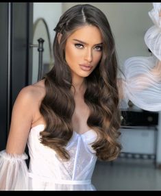 Emily Makeup, David Hair, Bridesmaid Hair Inspo, Bridal Hair Down, Gymnastics Hair, Hair Inspiration Long, Spring Hair Color