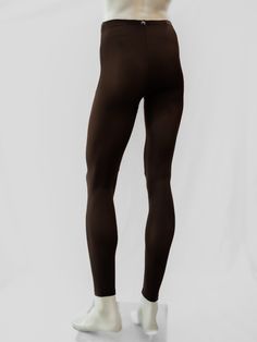 The MP412 brown footless dance tights is an essential addition to your wardrobe, ideal for your everyday in-studio classes or auditions. It's expertly crafted to provide you with both comfort and exceptional freedom of movement as you dance. Product Details High waist Ankle length 3 cm elastic waistband Materials: Lycra Handmade ballet tights Made in Italy For the best care, we recommend handwashing it in cold water and allowing it to air dry. About Atelier della Danza MP's Menswear Take out at the collection of dancewear products for men by Atelier della Danza MP and find unitards, tights, lycra shorts and t-shirts. Everything you need for your dance classes or auditions Solid Footless Dancewear Tights, Ballet-style Stretch Footless Tights, Brown Ballet Leotard, Micro-elastic Solid Color Tights For Dancewear, Solid Color Micro-elastic Sportswear Tights, Ballet Tights, Lycra Shorts, San Bartolome, Footless Tights