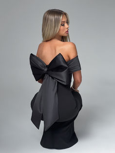 Black Bow Dress, Winter Mini Dresses, Off Shoulder Long Dress, Bodycon Evening Dress, Fit And Flare Skirt, Bow Decor, Maxi Styles, Dreamy Dress