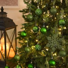 This set includes a variety of tree ornaments, featuring balls in different shapes such as diamond-patterned balls and snowflake. The diverse designs complement each other well, adding interest and charm to your overall decorOur tree ornaments include 3 special finishes: shiny, matte, and glitter. The multi-finish and novelty shape ornaments meet all your favorite tree ornament needs, and the molding seam is almost invisible, making them look exquisiteThese Christmas ornament are made of suffici Diy Tabletop, Fall Halloween Decor, Create Diy, Xmas Holidays, Hard Floor, Ball Ornaments, Holiday Decor Christmas, Christmas Balls, The Holiday Aisle