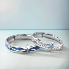 ♡ Are you feeling troubled about 'which birthday gift is best for boyfriend'? Maybe our couple rings with engraved names are your best choice.  STERLING SILVER symbolizes your STERLING LOVE for him. ♡ This silver ring set come in an elegant gift box 🎁 , making them easy to present as a gift to your loved one💝. Order yours today and make a statement of your love that will last a lifetime. ♡ How to customize: We offer free engraving of up to 6 letters/numbers. Please leave your personalized text Matching Rings For Couples Boyfriends, Couples Matching Rings, Metal Ring Ideas, Wedding Rings Gold And Silver, Cute Matching Rings, Promise Ring Aesthetic, Cute Silver Rings, Cute Couple Rings, Promise Rings Matching