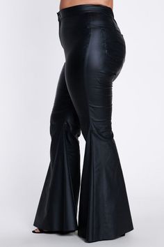 Be chic and stylish with these Plus Size Black Faux Leather High Waist Flare Pants, designed with a flattering high waist and flowy flare silhouette. Crafted from soft, faux leather, these pants are perfect for a night out. Simple & Chic For The Perfect High Fashion Look ~Poly/Spandex~Easy Slip In-Stretchy Size Chart14/16 - Bust 40"-42", Waist 33.5"-36", Hips 44"-46"18/20 - Bust 42"-44", Waist 37"- 40", Hips 47"-50"22/24 - Bust 44"-46", Waist 41"-46", Hips 51"-55"26/28 - Bust 46"-48", Waist 47"- Leather Bell Bottom Pants, High Waist Flare Pants, Best Leggings For Women, Wet Look Leggings, High Fashion Looks, Active Outfits, Plus Size Black, Activewear Brands, Backless Maxi Dresses