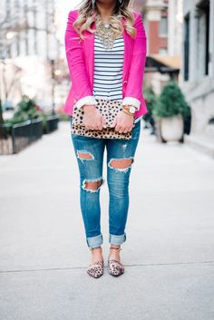 Hot Pink Blazer Outfit Casual, Hot Pink Work Outfit, Hot Pink Tweed Blazer Outfit, Hot Pink Shirt Outfit Casual, Casual Pink Blazer With Buttons, Hot Pink Shoes Outfit, Casual Pink Zara Blazer, Pink Blazer Outfit Classy, Hot Pink Outfit Ideas