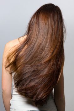 Naturally Go Bold With Brown - when I start coloring my hair for the first time - I may go with this color! So nice!! :o) Shirley Mcclain, Hair Glaze, Rambut Brunette, Hair Gloss, Hair Growing Tips, Hair Guide, Grey Hair Color, Beautiful Long Hair