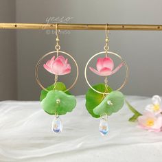 3D Lily pad and Lotus flower dangle earrings - Unique Dangle 🤍 Hypoallergenic 🌸 Handmade with love ✨ Cute & Dainty  🎁 Gift ready 〰️Click👇🏻 Find more Earrings🎀  https://www.etsy.com/shop/byYeeSo ◽️ PACKAGING ◽️  * The jewelry will be nicely packaged * Comes with a drawstring suede pouch * If you need personalized gift note, please click the link below, add it to your cart when check out to upgrade your packaging. https://www.etsy.com/listing/1008661207/upgrade-gift-packaging?ref=shop_home_active_1&frs=1 ◽️ SHIPPING ◽️ * USPS First Class Shipping Service with tracking number * All products will be shipped from USA ◽️ CARE INSTRUCTIONS ◽️ * Avoid perfumes or sprays * Avoid getting your jewelry wet * Wipe down the jewelry to remove oils and prevent tarnish * Store jewelry in a cool, dry Unique Handmade Cheap Flower Earrings, Cheap Whimsical Flower Earrings For Women, Lily Pad Earrings, Dangle Earrings With 3d Flowers, Peonies Jewelry, October Jewelry, Ethereal Jewelry, Lotus Earrings, Lotus Jewelry