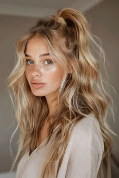 Cute Wavy Hairstyles For Medium Hair, Classy Blonde Hairstyles, Honey Blonde Hair Long Layers, Half Up Blonde Hair, Bold Hairstyles For Women, Blonde And Dark Blonde Hair, Blue Eye Blonde Hair Makeup, Rocker Wedding Hair, Hair Styles For Long Blonde Hair