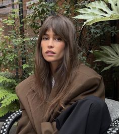 Alison Toby Bangs, Alison Toby Hair, Autumnal Hair, Brunette Goddess, Long Hair With Bangs And Layers, Alison Toby, Prettiest Girl, Haute Hair, Romantic Hairstyles