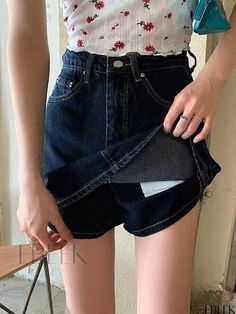 High-Waisted Denim Skirt with Lining for Anti-Sheer in Dark Blue, Knee-Length Pencil Skirt Girls Denim Skirts, Fall Outfits Y2k, Vintage Denim Skirt, High Waisted Denim Skirt, Blue Denim Skirt, Knee Length Skirt Pencil, Denim Skirt Women, Half Skirt, High Waist Fashion