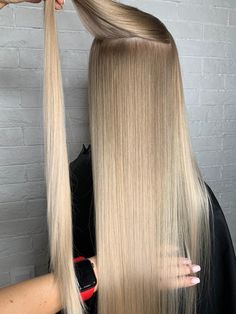 Air Touch Hair Blond, Air Touch Hair, Air Touch, Beautiful Blonde Hair, Brown Hair Inspo, Honey Blonde Hair, Hair Color Shades, Blonde Hair Inspiration, Fantasy Hair