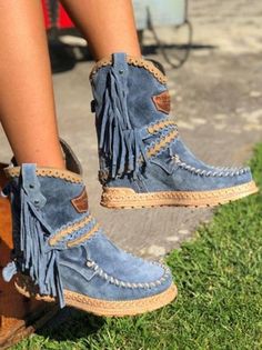 Tassel Suede All Season Boho Vintage Boots Fringed Boots, Tassel Heels, Popular Boots, Flat Heel Boots, Faux Suede Boots, Blue Boots, Tassels Fashion, Rock Chic, Rubber Shoes