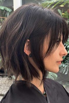 Brunette Bob, Choppy Bob Hairstyles, Shot Hair Styles, Halloween Hair, Short Hair Haircuts, Cut My Hair, Aesthetic Hair, Bobs Haircuts, Bob Hairstyles