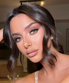 Model Wedding Makeup, Bridal Makeup For Brunettes With Green Eyes, Glowing Goddess Makeup, Smoky Neutral Makeup, Prom Nails Acrylic 2023, Selena Gomez Glam Makeup, Elegant Makeup Green Eyes, Wedding Makeup For Blue Eyes Black Hair, Glam Makeup Almond Eyes