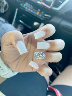 White Short Nails With Rhinestones, Sparkly White Acrylic Nails, White Nails With Bling, Plain Acrylic Nails