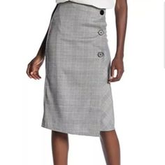 Size Type: Regular Style: Stretch Knit Length: Knee-Length Material: 100% Polyester This Skirt Is Perfect For Work Or Formal Occasions In Excellent Condition Thanks For Looking Spring Workwear Skirt With Houndstooth Pattern, Plaid Pleated Skirt For Work, Spring Plaid Skirt For Work, Houndstooth Skirt For Work, Chic Plaid Skirt For Workwear, Casual Houndstooth Skirt For Work, Black Denim Midi Skirt, Orange Midi Skirt, Animal Print Maxi Skirt