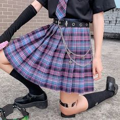 𝔇𝔢𝔱𝔞𝔦𝔩𝔰: Style: Punk, Kawaii Goth, Goth Lolita, HarajukuMaterial: Cotton & PolyesterQuantity: belt + skirt A kawaii goth skirt features a checkerboard design & vibrant color A versatile piece in your alt wardrobe, matched with a belt Enjoy free shipping with a purchase of over 80$ SIZE WAIST LENGTHS 26 in 16 inM 28 in 16 inL 29 in 16 inXL 31 in 16 inXXL 32 in 16 inItem measured by hands may have 1-2 in differences.SIZE WAIST LENGTHS 66 cm 40 cmM 70 cm 40 cmL 74 cm 40 cmXL 78 cm 40 cmXXL 8 School-style Harajuku Mini Skirt, Harajuku Style Mini Skirt For Cosplay, Harajuku Mini Skirt For School, Harajuku Style Mini Skirt For School, Purple Fitted Mini Skirt For School, Purple Pleated Mini Skirt For School, Punk Mini Skirt With Belt, Alt Wardrobe, Purple Pleated Skirt