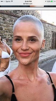 Shaved Platinum Blonde Hair, Grey Hair Buzzcut Women, Grey Buzzcut Women, Gray Buzzcut Women, Buzzed Hair Women Round Face, Blond Buzzcut Woman, Women’s Buzzed Haircuts