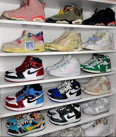 Jordan 1s Outfit, Air Jordan Basketball Shoes, Jordan 1 Sneakers, Pretty Sneakers, Jordan Basketball Shoes, Cheap Jordan Shoes, Nike Air Jordan Shoes, All Nike Shoes