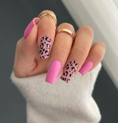 Pretty Nails Simple Classy Pink, Pink Cheetah Nails, Pink Leopard Nails, Cheetah Nail Designs, Cheetah Print Nails, Pink Summer Nails, Animal Print Nails Art