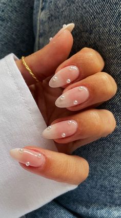 Nails W Pearls On Them, Nail Inspiration Pearl, Spring Pearl Nails, Minimalist Nails With Pearls, Pearl Almond Nails Designs, Nail Designs Clear Base, Chrome With Pearl Nails, Classy Nails With Pearls, Lavender Nails With Pearls