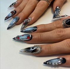 Kendall Jenner Nails, Gothic Nails, Claw Nails, Edgy Nails, Simple Gel Nails, Gem Nails, Homecoming Nails