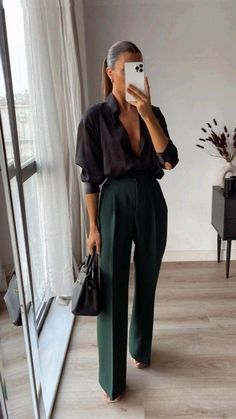 Outfit Chic, Business Outfit, Green Pants