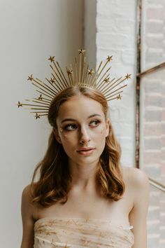 Gold Celestial Wedding, Halloweenský Makeup, Celestial Wedding, Soft Tulle, Head Piece, Bridal Crown, Dust Free, Junebug Weddings, Costume Halloween