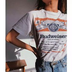 White Budweiser ‘King Of Beers’ Ad 90s Vibes Graphic Tee. Please Note - Color Is A Little More Of A Rust Red. Please See Last Photos For Reference. Beer Ad, Budweiser Beer, Gardening Outfit, Coachella Festival, 90s Vibes, Beer Garden, Weekend Outfit, Just Run, Vintage Advertisements