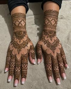 Henna Crown, Crown Tattoos For Women, Elegant Henna, Crown Tattoos, Henna Bridal, Indian Mehndi