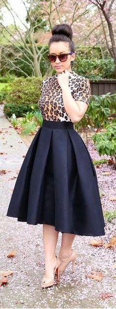 black midi skirt  http://rstyle.me/n/icu4ipdpe Rok Midi, Skirt Tulle, Stil Elegant, Fashion Weeks, Retro Stil, Trending Dresses, Street Styles, Petticoat