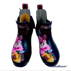 Nwt Joules Floral Rain Boots S Joules Rain Boots, Floral Rain Boots, Navy Blue Boots, French Dogs, Rain Boots Women, Black Rain Boots, Ankle Rain Boots, Womens Rain Boots, Blue Boots