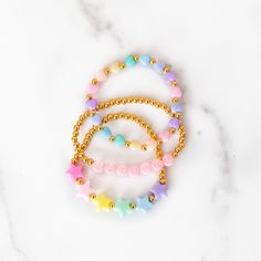 Magical Bracelet, Girls Bracelet, Gold Beaded Bracelet, Bracelet Craft, Bracelet Craft Diy, Handmade Jewelry Tutorials, Gold Bead Bracelets, Bracelet Crafts, Girls Jewelry