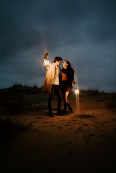 Couple photoshoot with lantern Couples Lantern Pictures, Couple Lantern Photos, Lantern Couple Photoshoot, Wading Photoshoot, Night Couple Photography, Campfire Photoshoot, Lantern Photoshoot, October Photoshoot, Wedding Videography Videos