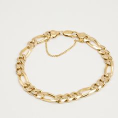 F I G A R O ∙ B R A C E L E T  ∙  * Details: Solid Gold ∙ 8K Gold ∙ Yellow Gold * Weight: 22.8 grams * Bracelet length: 9.06 inches // 23 cm * Width: 6.7 mm. * Condition: All our pieces are vintage, antique or close to new. The piece undergoes a restoration proces, which includes ultrasonic cleaning and mild polish techniques to enhance the condition of the piece. * All our pieces are vintage and handpicked. We put a lot of effort into finding the most unique and beautiful items for you guys ♥️ Figaro Bracelet, Scandinavian Jewelry, Beautiful Items, Elegant Jewelry, Gold Gold, Gold Yellow, R A, Arm Band, A R