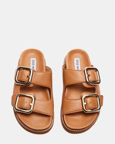 CAPE Cognac Leather Footbed Slide | Women's Sandals – Steve Madden Sam Edelman Sandals, Comfort Shoes Women, Slides Women, Sandals Outfit, Comfortable Heels, Trendy Sneakers, Work Shoes, Womens Running Shoes, Dream Shoes