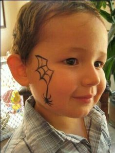 Kids Halloween Face, Spider Face Painting, Easy Halloween Face Painting, Halloween Makeup For Kids, Maquillage Halloween Simple, Web Face, Spider Face