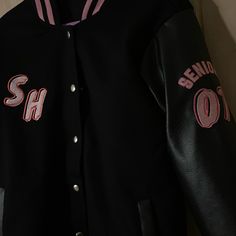 senior jackettt🎀💖✨✨ #seniorjacket #senior2025 l seniors 2025 l class of 2025 l varsity jacket l UAE seniors Seniors Jacket, Seniors 2025, Class Of 2025, Senior Year, School Fashion, Varsity Jacket