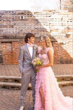 Light Pink Prom Suit, Pink Prom Inspo Couple, Lilac Prom Dress Couple, Pink Prom With Date, Pink Prom Dress And Tux Ideas, Prom Suit And Dress Combo, Pink Prom Dress And Date, Light Pink Hoco Couple, Light Pink Prom Dress Couple