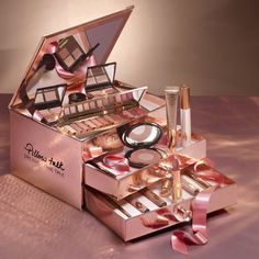 Glam Aesthetic, Rose Gold Gifts, Makeup Icons, Gold Gift Boxes